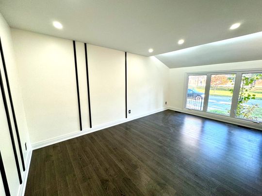 For Lease - 2 Ptarmigan Crescent, Toronto, Ontario - Photo 1