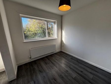 3 bedroom bungalow to rent - Photo 5