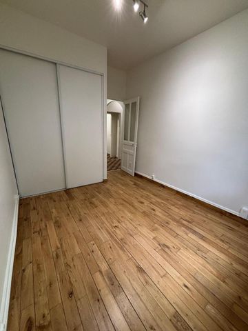 Location Appartement 3 pièces 66m² LYON 8ème - Photo 2