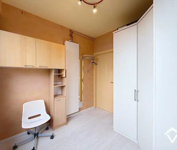 Ruim appartement met 3 slaapkamers, garage en terras te Roeselare - Photo 5