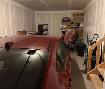 For Lease - 3041 Blacktusk Common, Oakville, Ontario - Photo 2