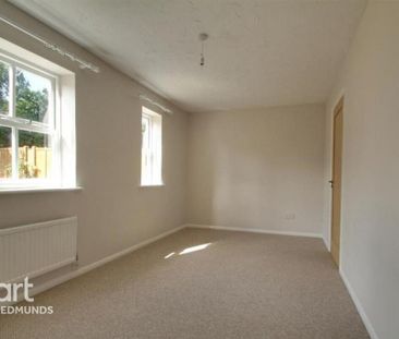3 bedroom apartment to rent - Photo 3