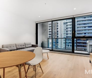 Stunning home in the heart of Southbank - Photo 1