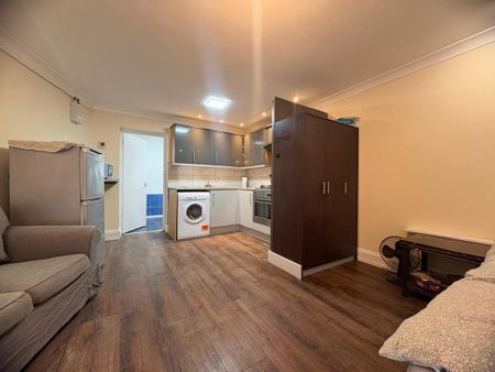 Studio to rent - Photo 5