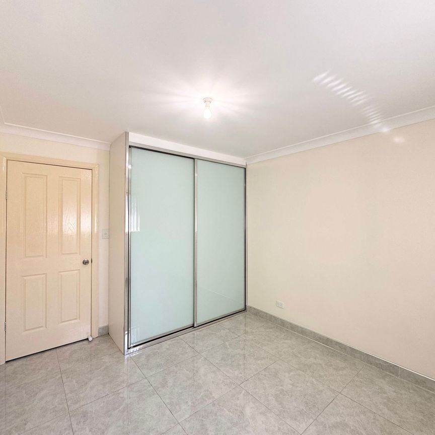 Modern&comma; Three Bedroom Granny Flat&excl;&excl; - Photo 1