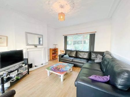 6 Bed Semi-Detached House, Springvale Road, S6 - Photo 2