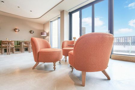 Knight Frank are delighted to present Kew Curve – A Fresh Take on Riverside West London Living.<br /><br />Brand New | Concierge | Gym | Co-Working Space| Meeting Room| Resident’s Lounge| Pet Friendly| - Photo 3