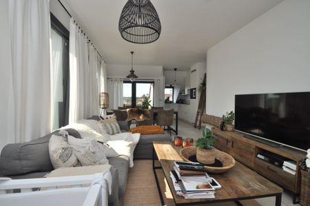 Uniek appartement met een samenspel van authenticiteit en tijdloze architectuur. - Foto 3