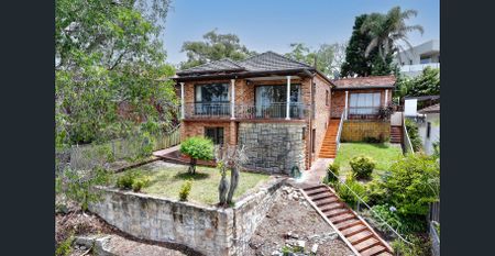 Spacious Family Home - Photo 5