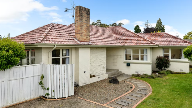 Charming 3-Bedroom Home in Beerescourt, Hamilton - Photo 1