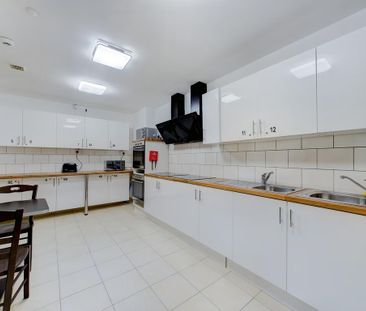 1 bedroom house of multiple occupation to rent - Photo 4