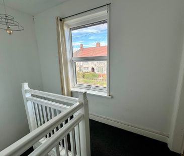 43 Meadow Head Avenue, S8 - Photo 6