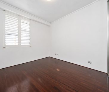 BEACH SIDE ONE BEDROOM APARTMENT IN CONVENIENT LOCATION - Photo 3