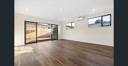 As new, single-storey, independent family home! - Photo 4