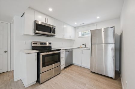 For Lease - 267 Kingswood Drive Unit# Lower, Kitchener, Ontario - Photo 2