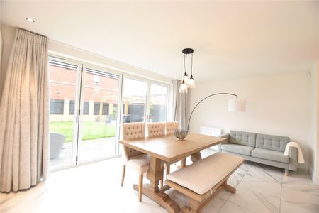 70, Leicester Square, Crossgates, Leeds, West Yorkshire, LS15 8FW - Photo 4