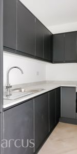 High Street, Croydon - Photo 3