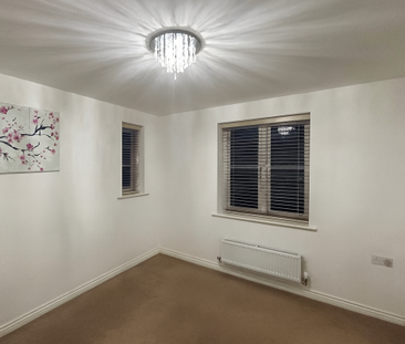 Lansbury Road, Newton Leys. - Photo 3