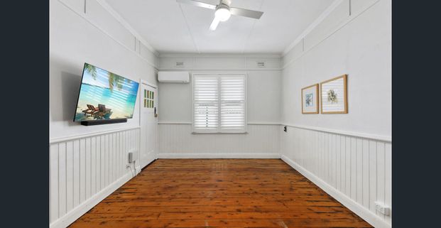 Fully furnished and fully renovated home - Photo 1