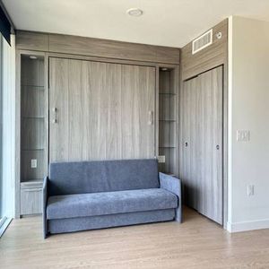 Beautiful Furnished 1 Bed + Den for Rent - Photo 2