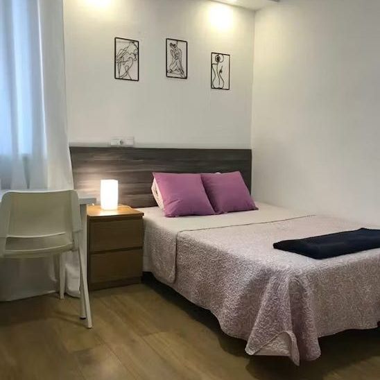 Calle de Víctor Manuel III, Madrid, Community of Madrid 28019 - Photo 1