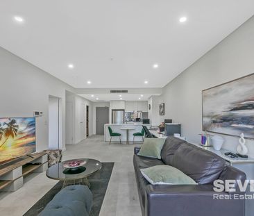 LARGE ONE BEDROOM APARMENT - Photo 1