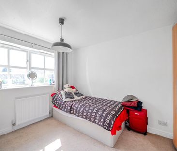3 bedroom House To Let Total Size: 948 SQ FT - Photo 4