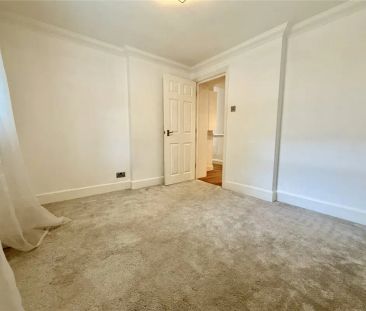 Durley Chine Road, Bournemouth, Dorset, BH2 - Photo 4
