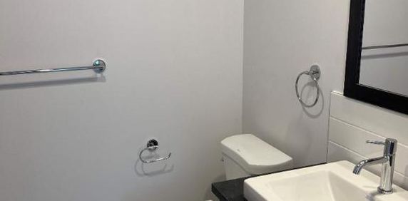 2 CH - 1 SDB - Montréal - $2,050 /mo - Photo 2