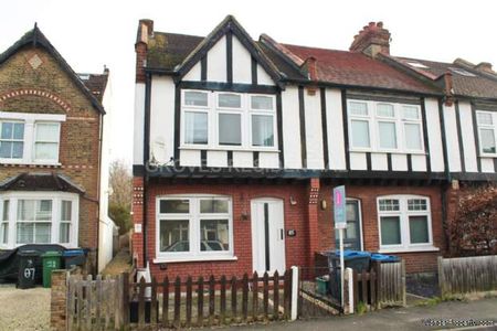 3 bedroom property to rent in New Malden - Photo 2