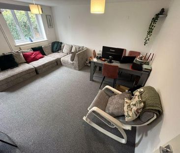 3 bedroom end of terrace house to rent - Photo 3