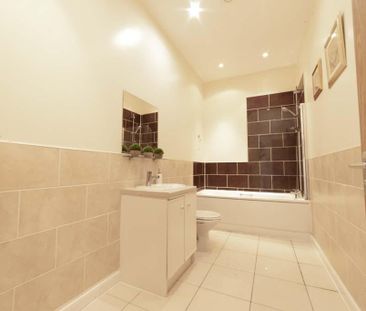 2 bedroom flat to rent - Photo 5