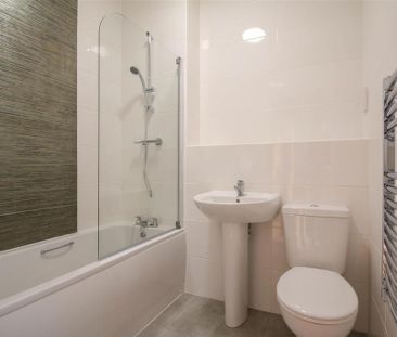 2 bedroom apartment to rent - Photo 6