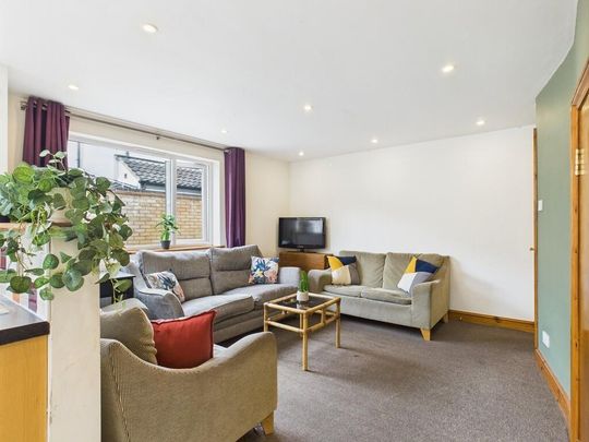 6 bedroom terraced house to rent - Photo 1