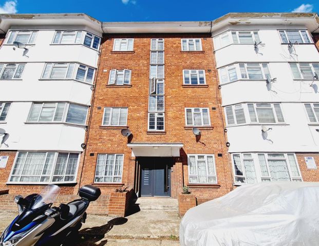 East Vale, The Vale, London W3 - Photo 1