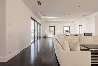 Maestosa villa sulle colline di Lucca