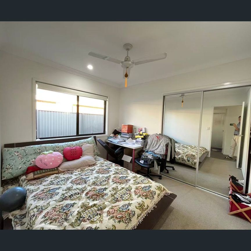 18 Monash Avenue, Gledswood Hills, NSW 2557 - Photo 1