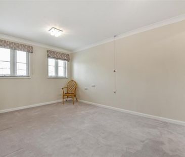 2 bedroom retirement property to rent - Photo 4