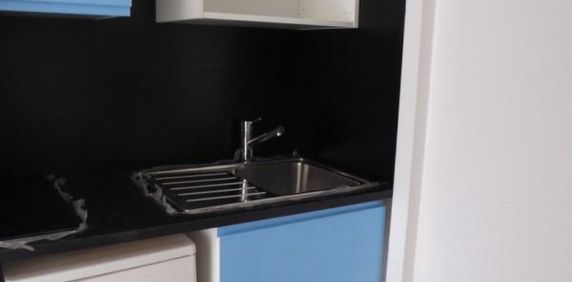 Location Appartement 1 pièce 38m² BORDEAUX 33000 - Photo 2