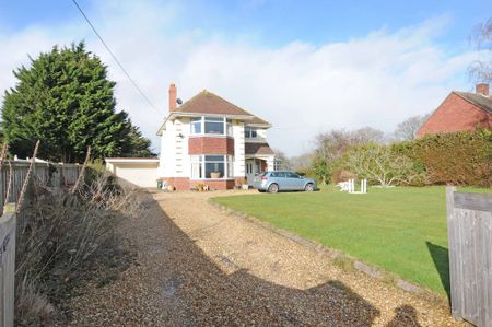 3 bedroom Detached house to rent - Photo 3