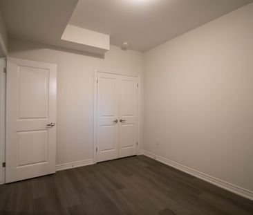 **GORGEOUS** 1 BEDROOM LOWER UNIT IN ST. CATHARINES!! - Photo 4