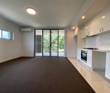 Bedroom Apartment with Lift Access - Photo 3