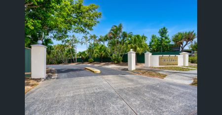 3B Townhouse in Secure Resort-Style Complex Close to Harbour Town Shopping Centre - Photo 2