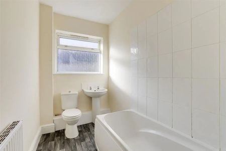 5 Bed Terraced House, Myrtle Avenue, NG7 - Photo 5