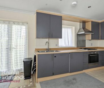 2 bedroom flat to rent - Photo 6