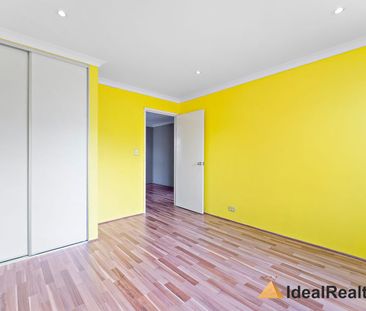 4X2 Family Home in Wellard - Available Now - Photo 3