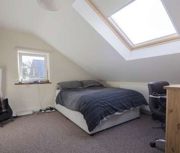 8 Highfields, Huddersfield, HD1 - Photo 3