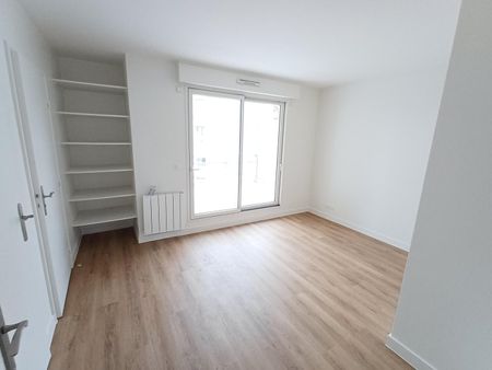 location Appartement T4 DE 101.8m² À PARIS - Photo 2
