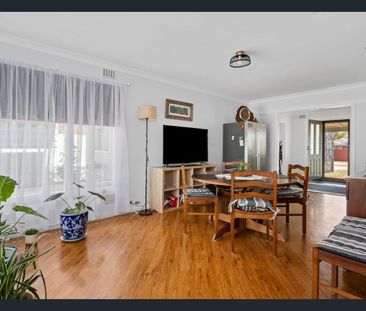 Stylishly Renovated & Ready to Enjoy in South Kalgoorlie - Photo 2