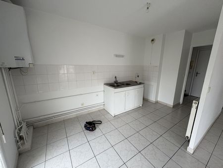 Location Appartement 2 pièces 52m² LE PEAGE DE ROUSSILLON 38550 - Photo 3